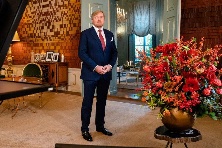 Filmpje Willem Alexander Gaat Wereld Rond Vipnieuws Nl