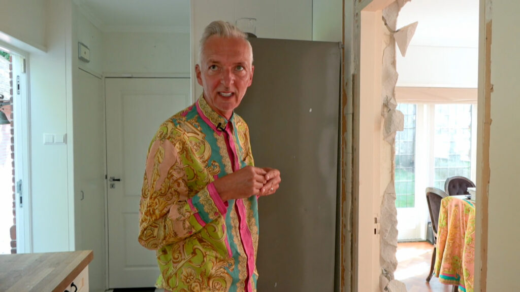 Martien Meiland kirt van plezier: “wat een leuk gezichtje!”