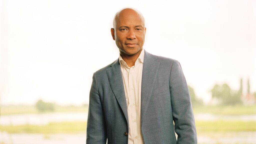 Humberto Tan verliefd!