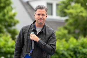 Is Simon Keizer te streng voor zijn kinderen?
